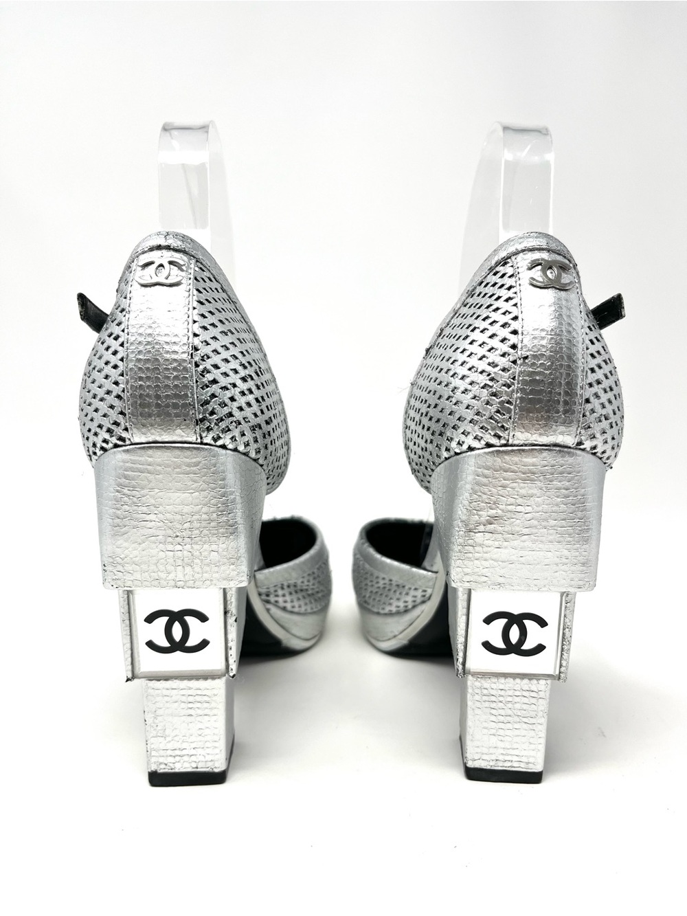 Vintage Chanel Silver Leather CC Logo Cap Toe Platform High Heels Pumps 36.5 - Picture 7 of 15